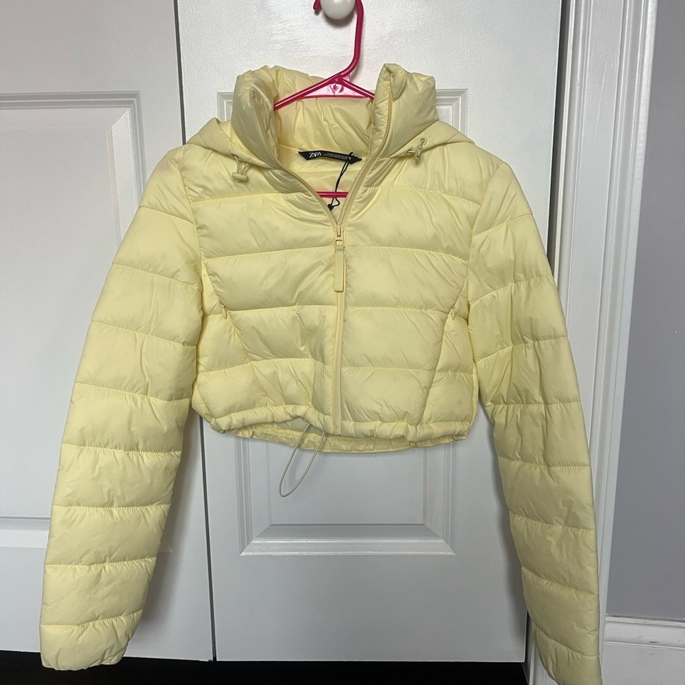 Zara Off-White Puffer Jacket